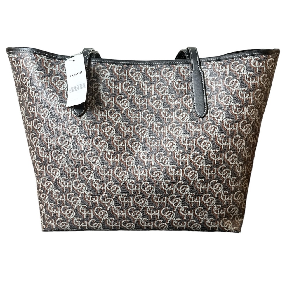 SOLD 🌸✨Coach Monogram City Black Tote